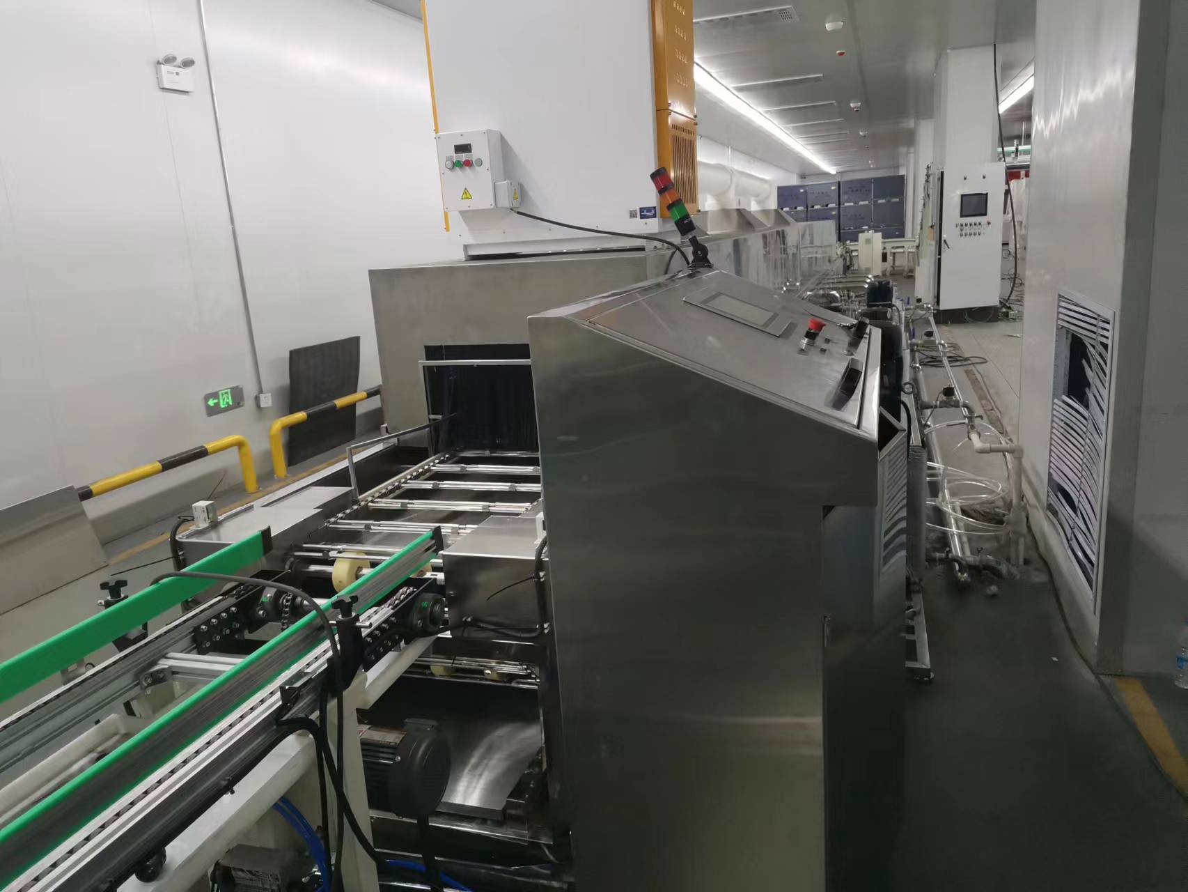 全自動通過式噴淋清洗烘干機