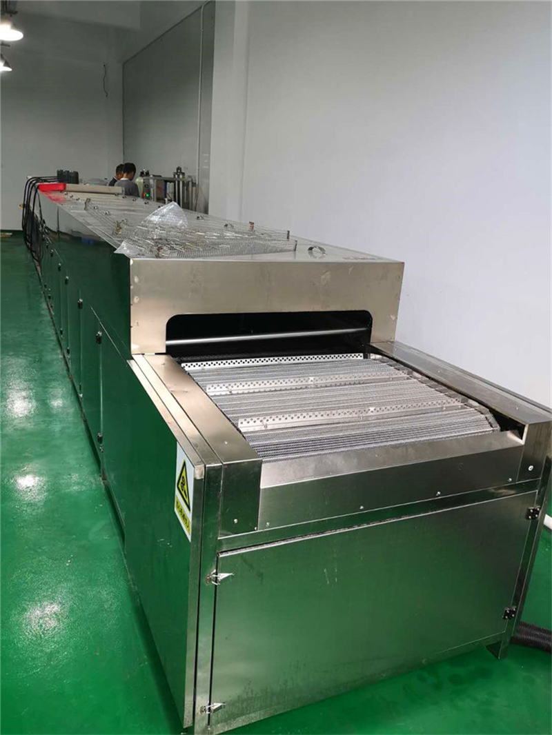 連續(xù)通過(guò)式噴淋清洗機(jī)