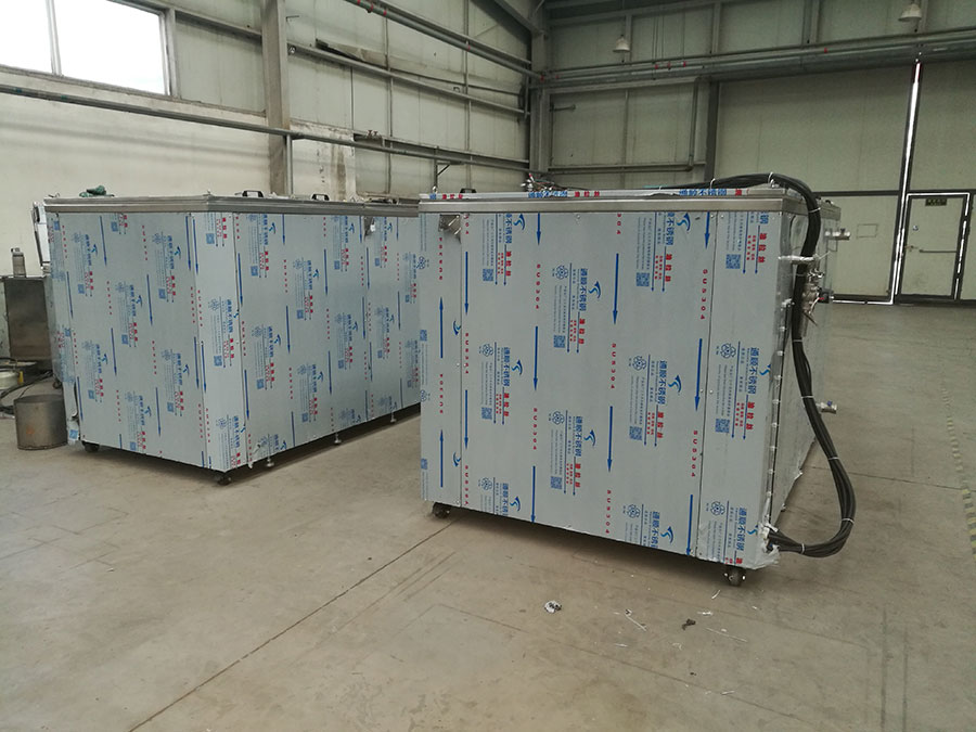 船舶發(fā)動機(jī)零部件超聲波清洗機(jī)